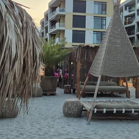 Constantinos Apartment Mamaia Nord Năvodari Exterior foto